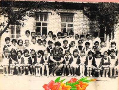 Это мой класс с Леокадией Константиновной. 1-й &amp;quot;Б&amp;quot; 1981-1982 учебный г.