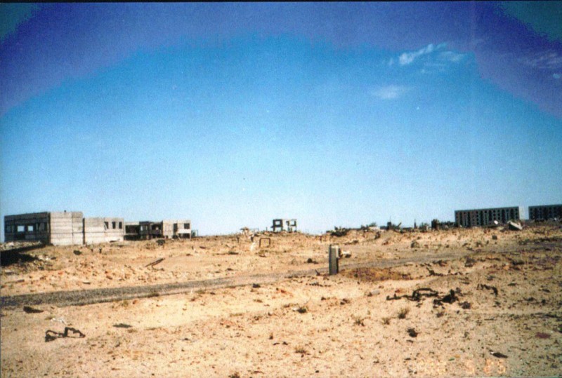 Aralsk-2001-house-afield.jpg